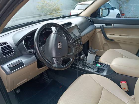 KIA SORENTO 2.4 16V GASOLINA EX AUTOMÁTICO KIA SORENTO 2.4 16V GASOLINA EX AUTOMÁTICO